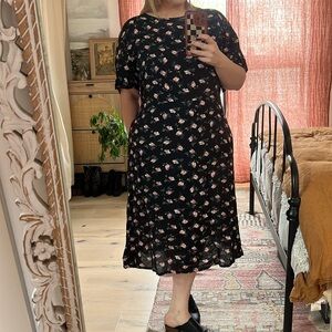 Daisy Street Curve Floral Dress with Open Back, Size 22